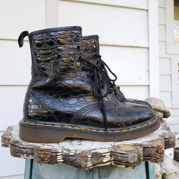 Vintage England Crocodile Dr Martens Combat Boots - Picture 2 of 8